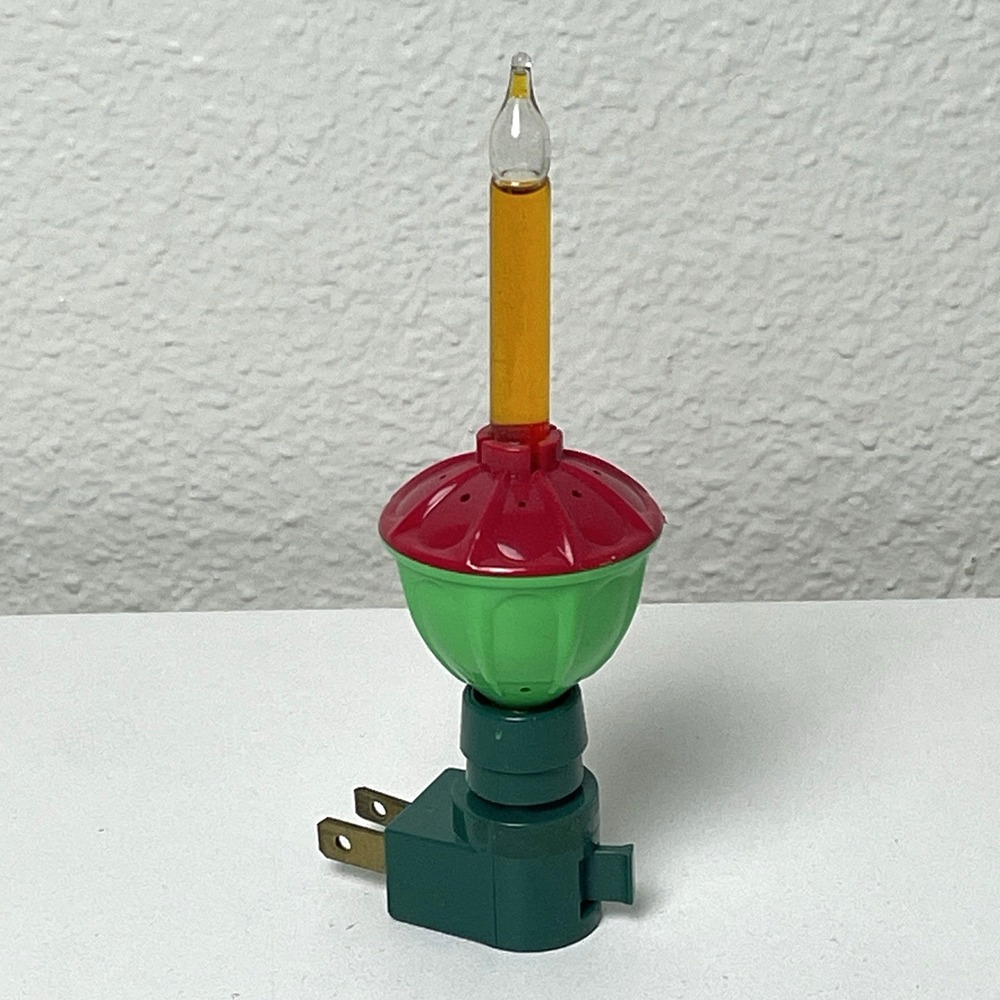 Christmas Plug In Night Light with On/Off Switch Tested Works Excellent - Picture 1 of 9